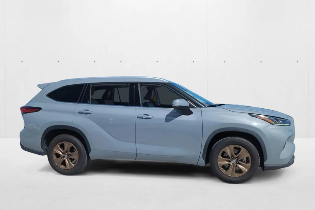 2022 Toyota Highlander Hybrid XLE photo 1
