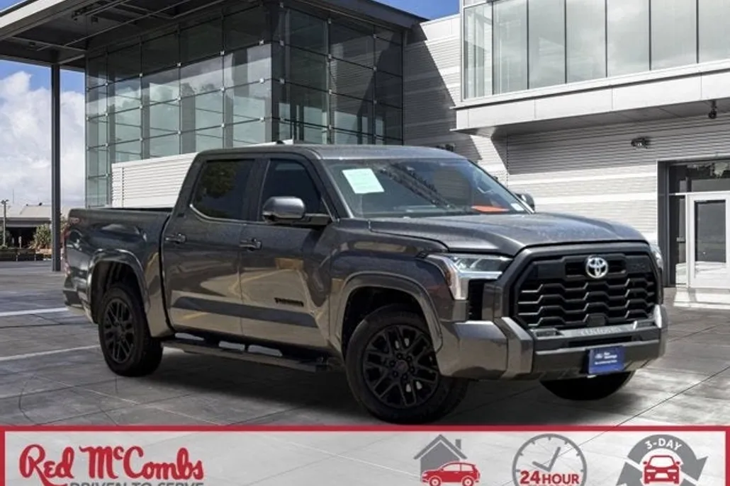 2022 Toyota Tundra SR5 photo 1