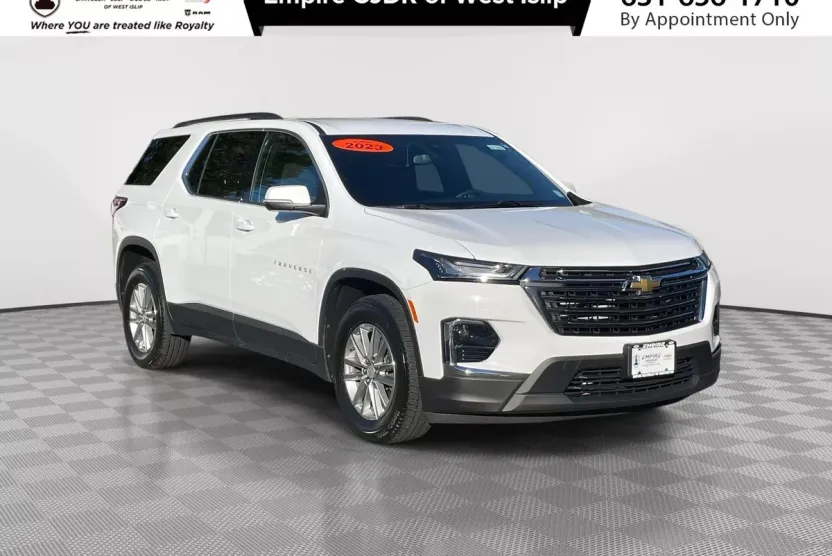 2023 Chevrolet Traverse Cloth photo 1