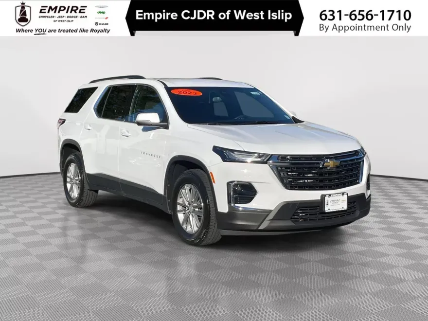 2023 Chevrolet Traverse Cloth photo 1