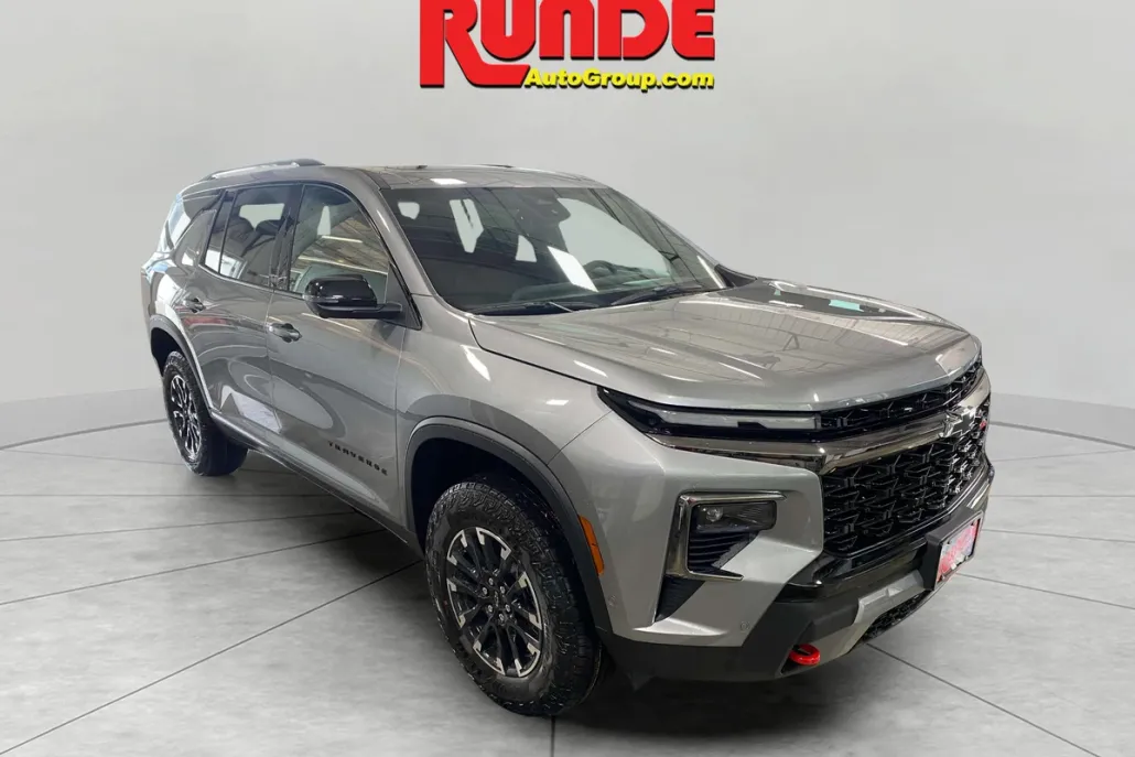 2026 Chevrolet Traverse Z71 photo 1