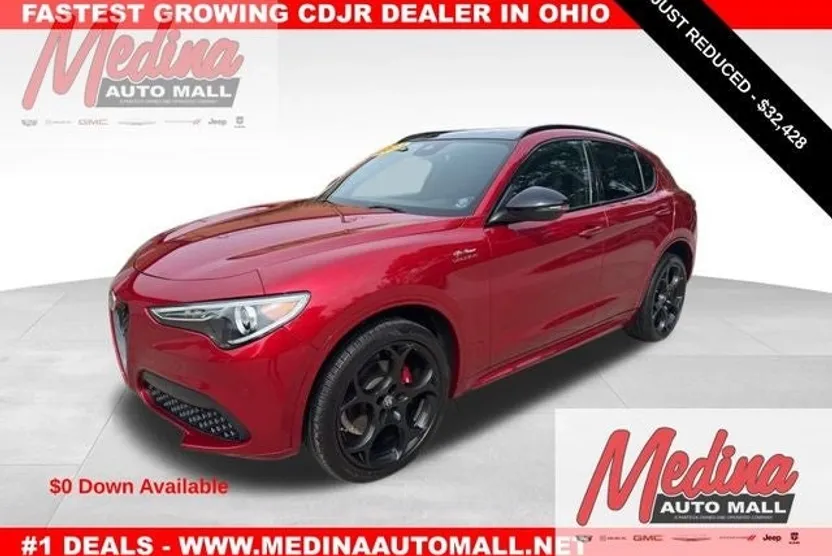 2023 Alfa Romeo Stelvio Ti photo 1