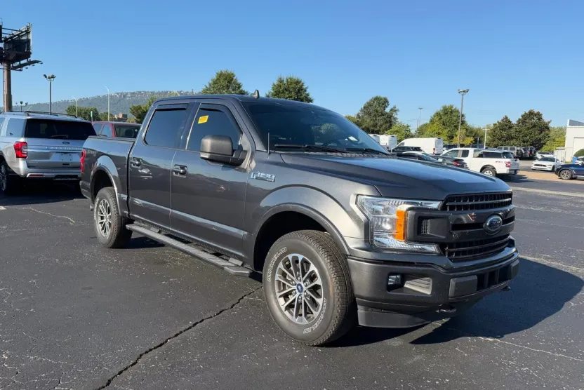 2019 Ford F-150 XLT photo 1