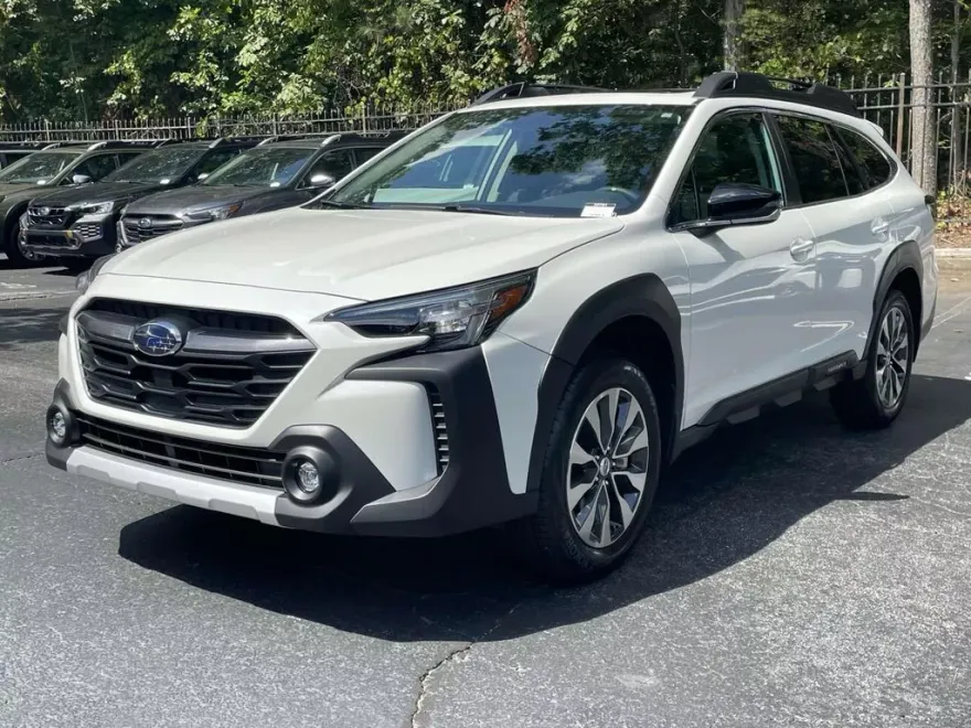 2025 Subaru Outback Limited photo 1