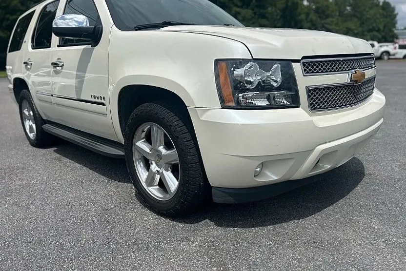 2012 Chevrolet Tahoe LTZ photo 1