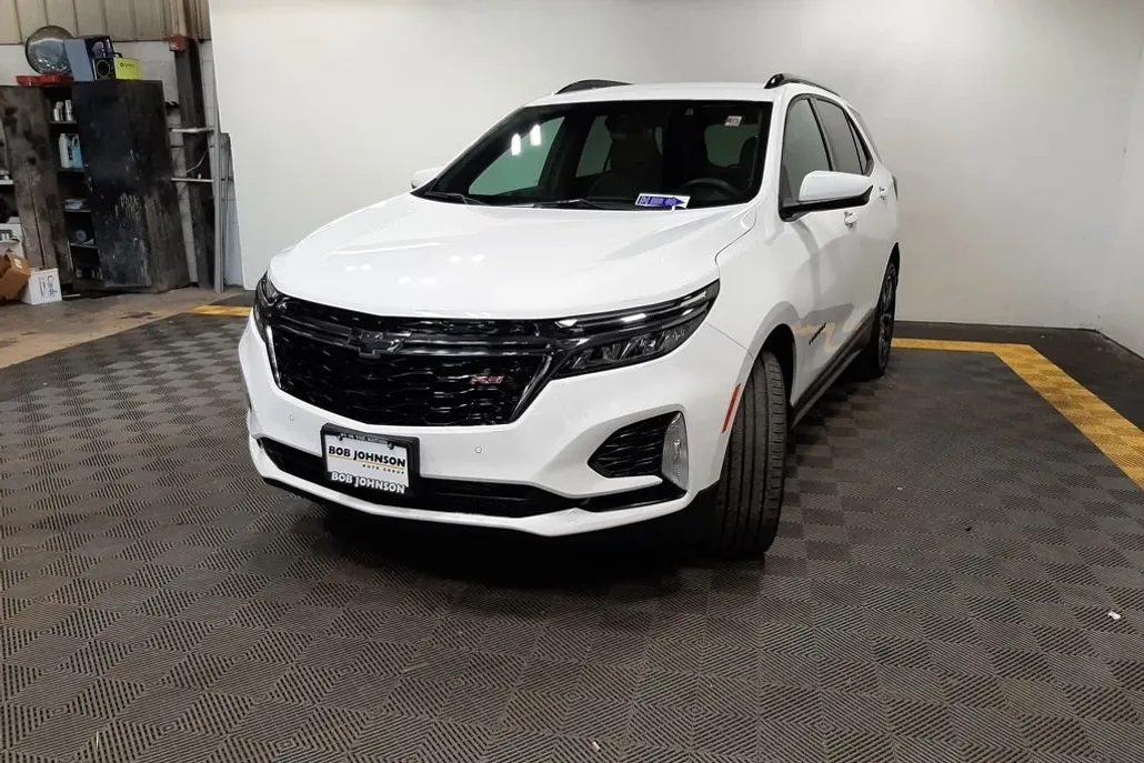 2022 Chevrolet Equinox RS photo 1