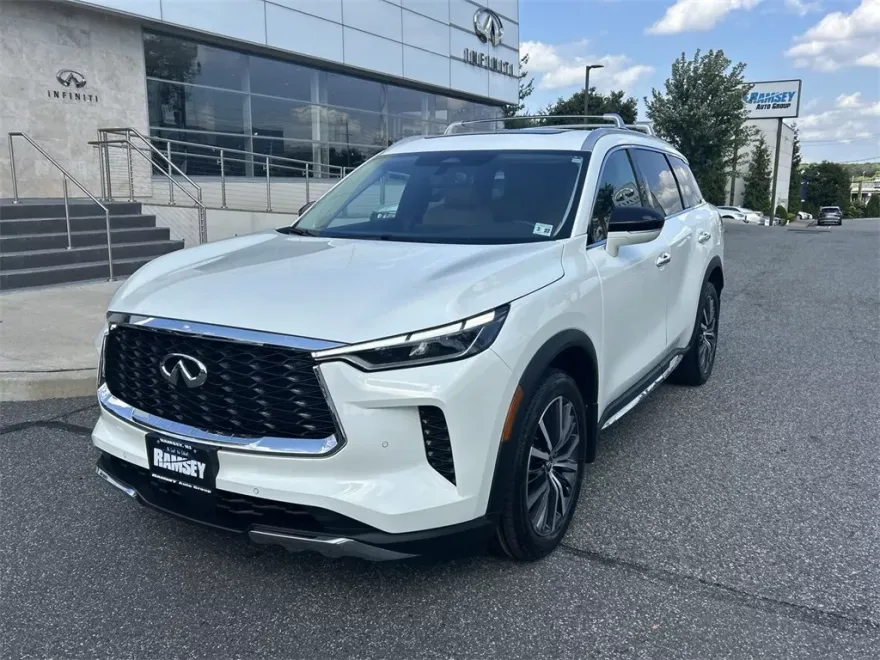 2022 Infiniti QX60 Sensory photo 1