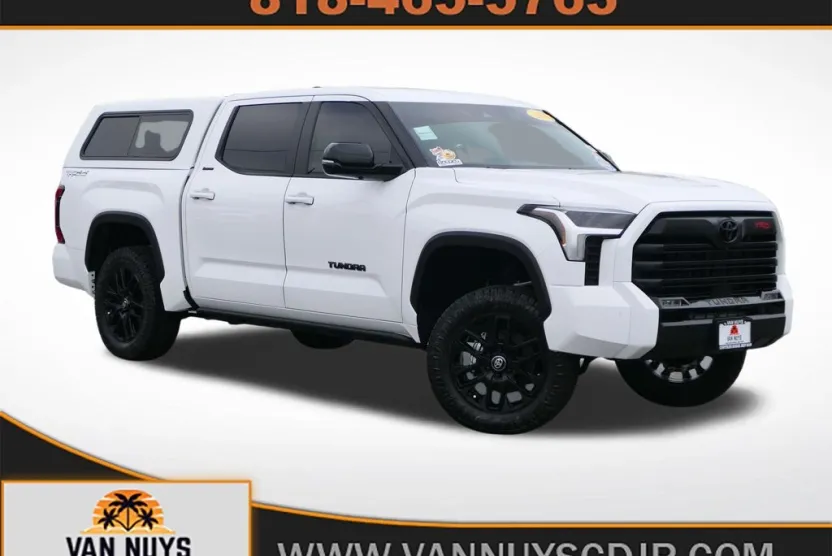 2025 Toyota Tundra Limited Platinum photo 1