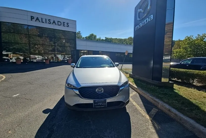 2023 Mazda CX-5 2.5 S Preferred photo 1