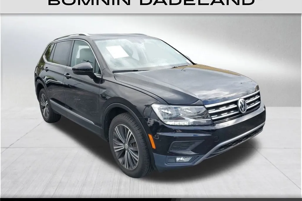 2018 Volkswagen Tiguan SEL photo 1