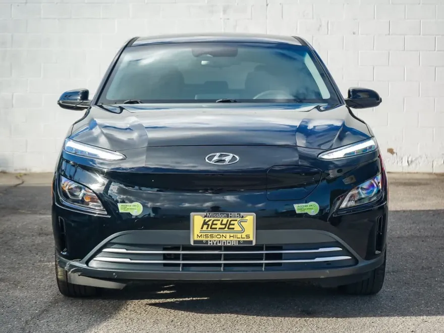 2023 Hyundai Kona Electric SE photo 1