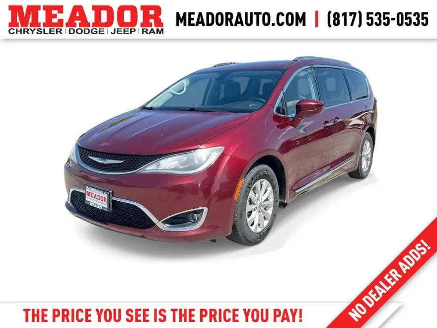 2018 Chrysler Pacifica Touring L photo 1