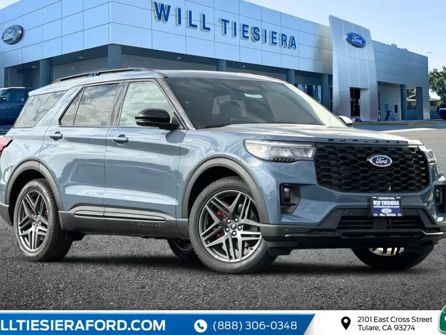 2025 Ford Explorer ST-Line photo 1