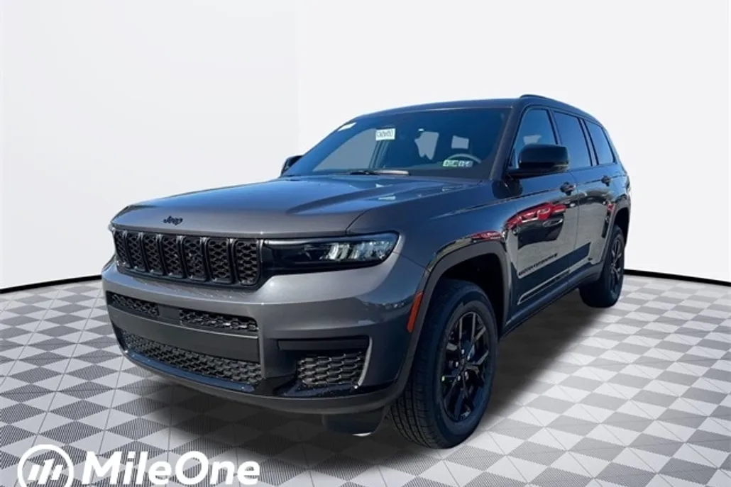 2025 Jeep Grand Cherokee Laredo Sport photo 1