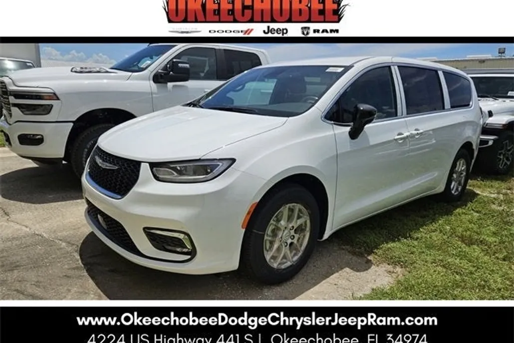 2025 Chrysler Pacifica photo 1