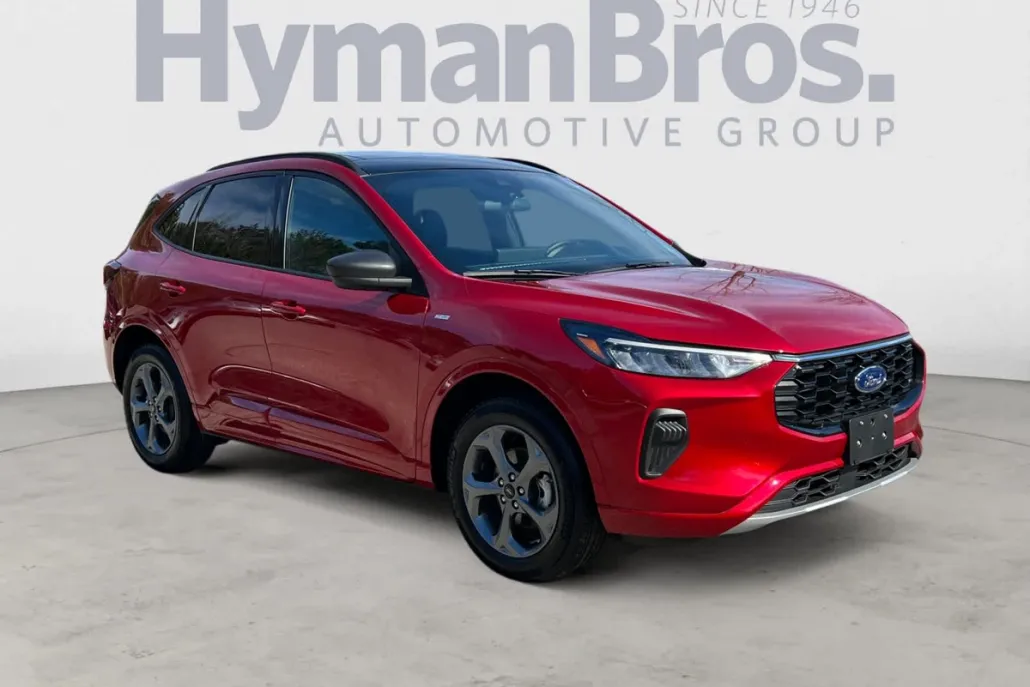2023 Ford Escape ST-Line photo 1