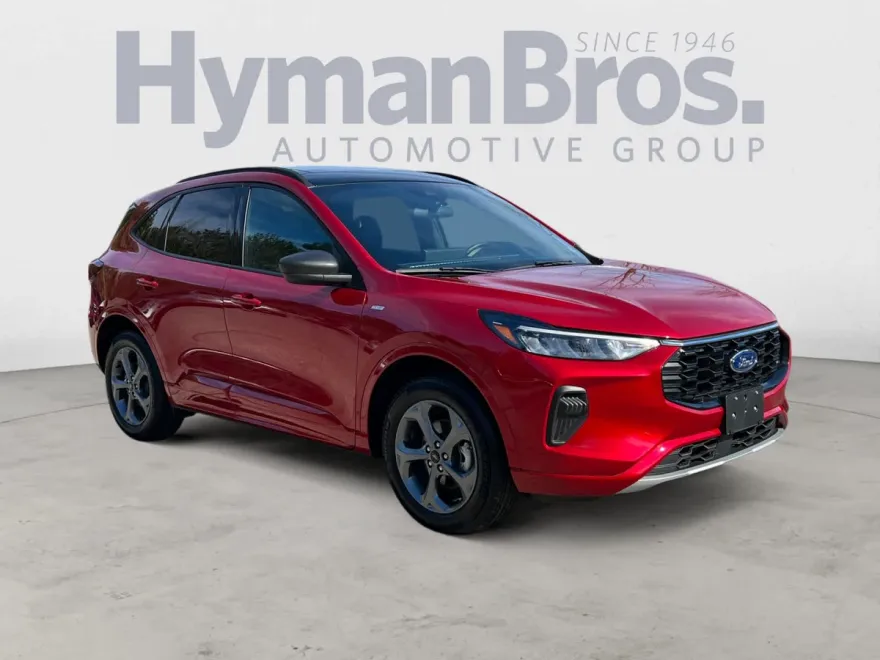 2023 Ford Escape ST-Line photo 1