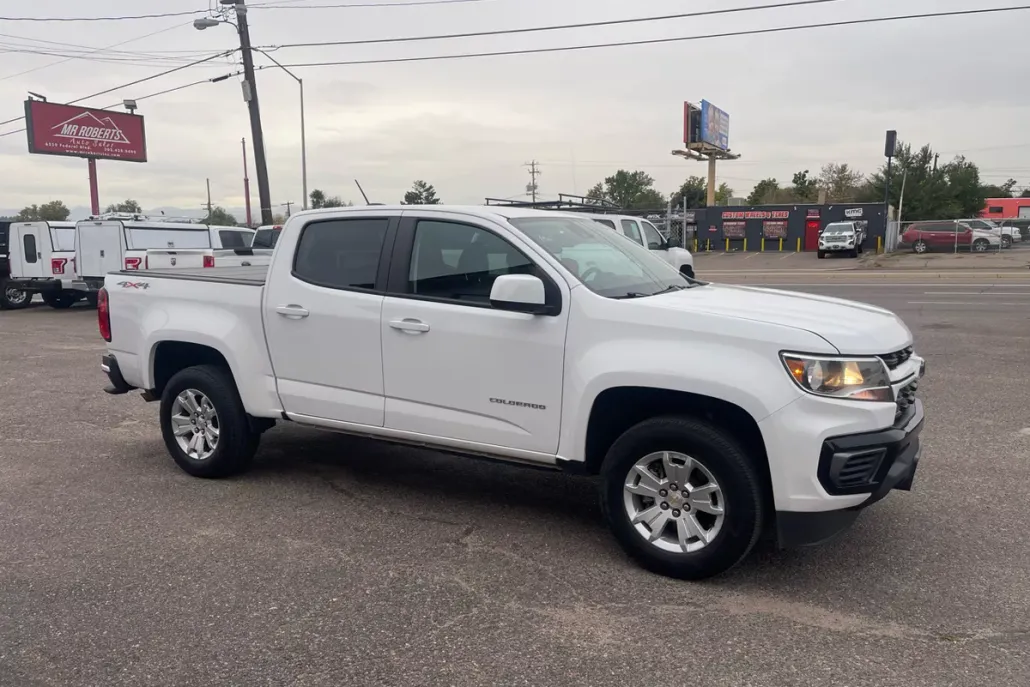2022 Chevrolet Colorado LT photo 1