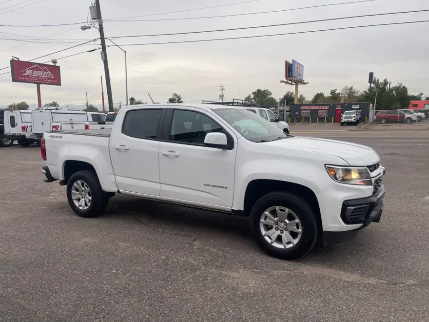 2022 Chevrolet Colorado LT photo 1