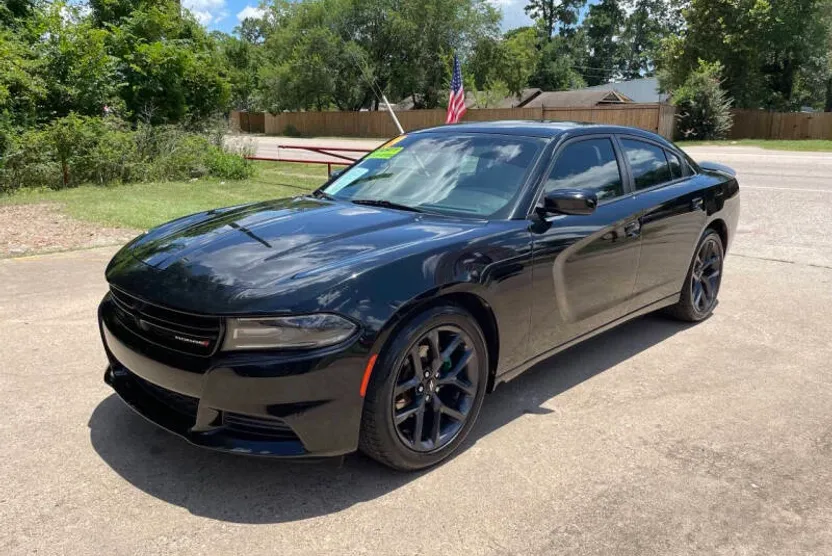 2019 Dodge Charger SXT photo 1