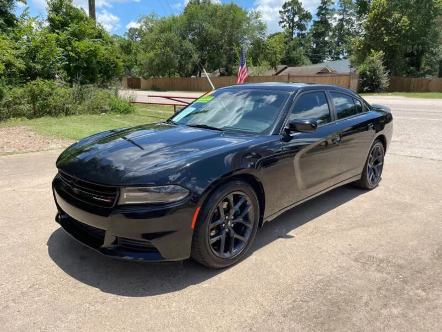 2019 Dodge Charger SXT photo 1
