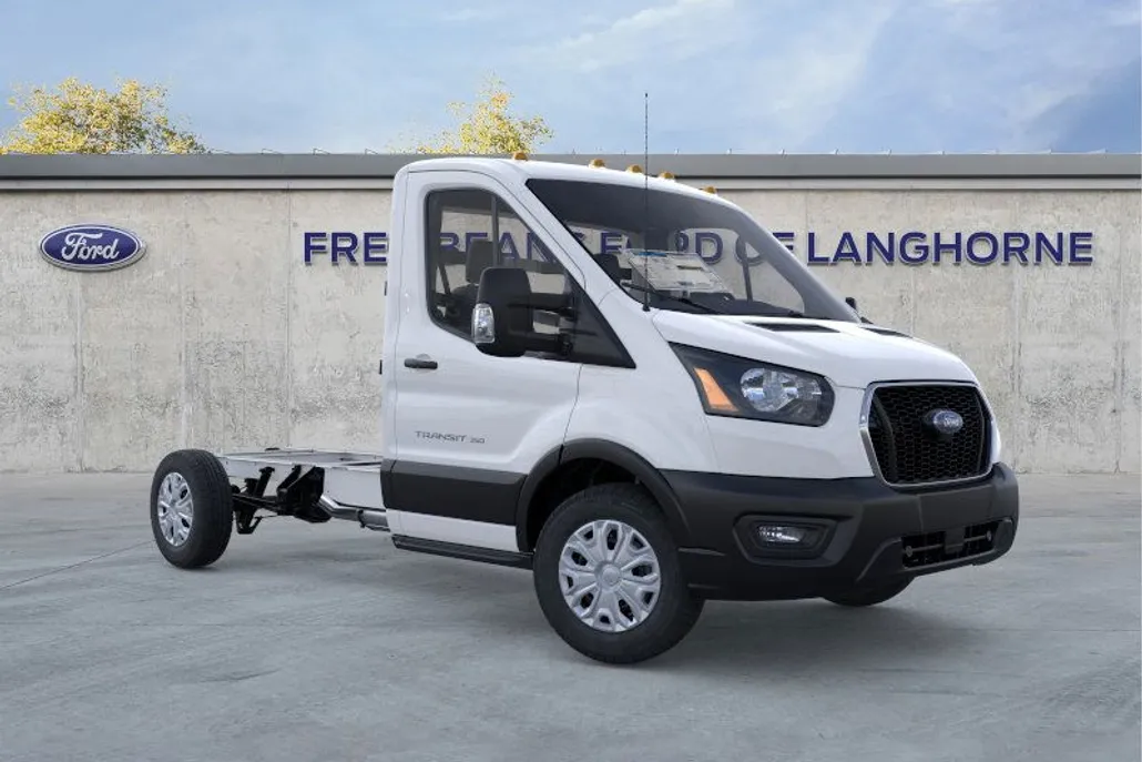 2025 Ford Transit photo 1