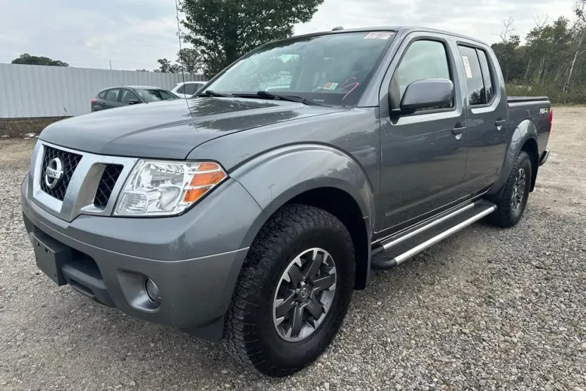 2018 Nissan Frontier PRO-4X photo 1