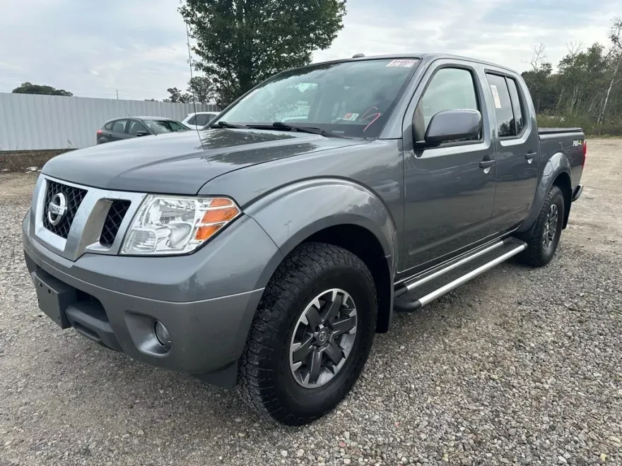 2018 Nissan Frontier PRO-4X photo 1