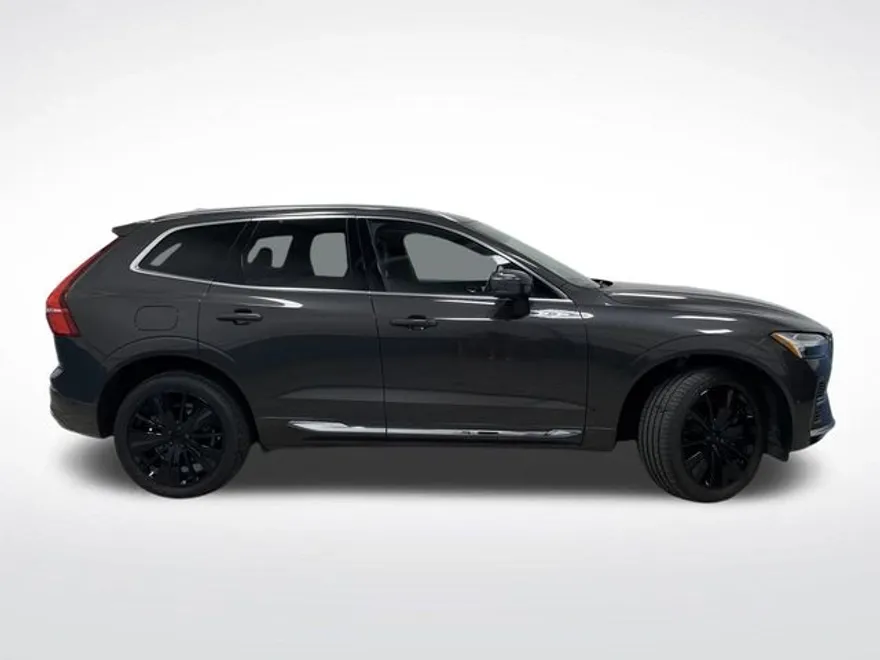 2022 Volvo XC60 Recharge Hybrid T8 Inscription photo 1