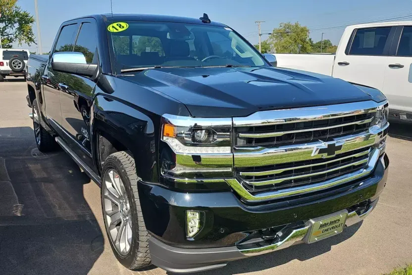 2018 Chevrolet Silverado 1500 High Country photo 1
