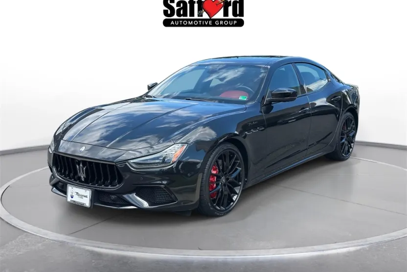 2022 Maserati Ghibli Modena Q4 photo 1