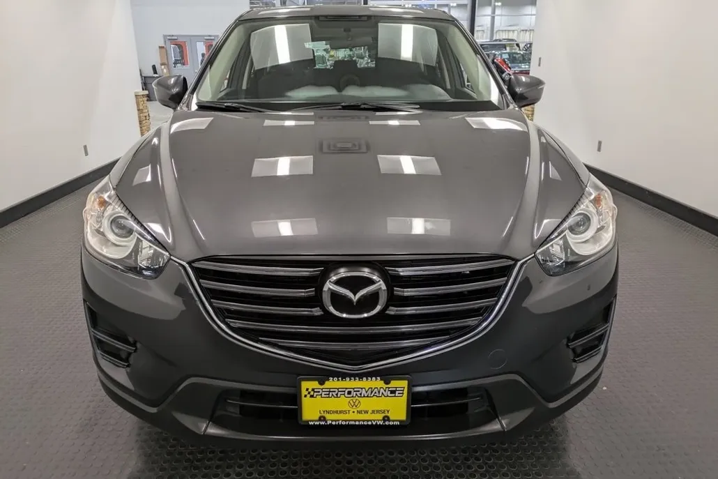 2016 Mazda CX-5 Sport photo 1