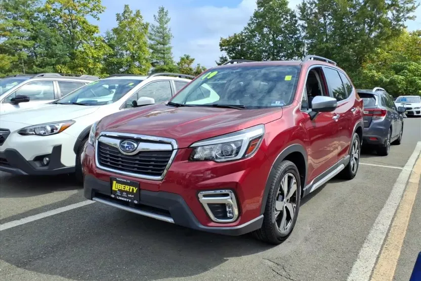 2019 Subaru Forester Touring photo 1