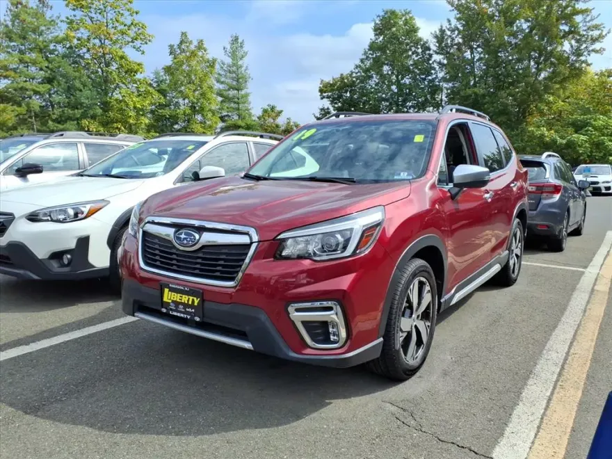 2019 Subaru Forester Touring photo 1