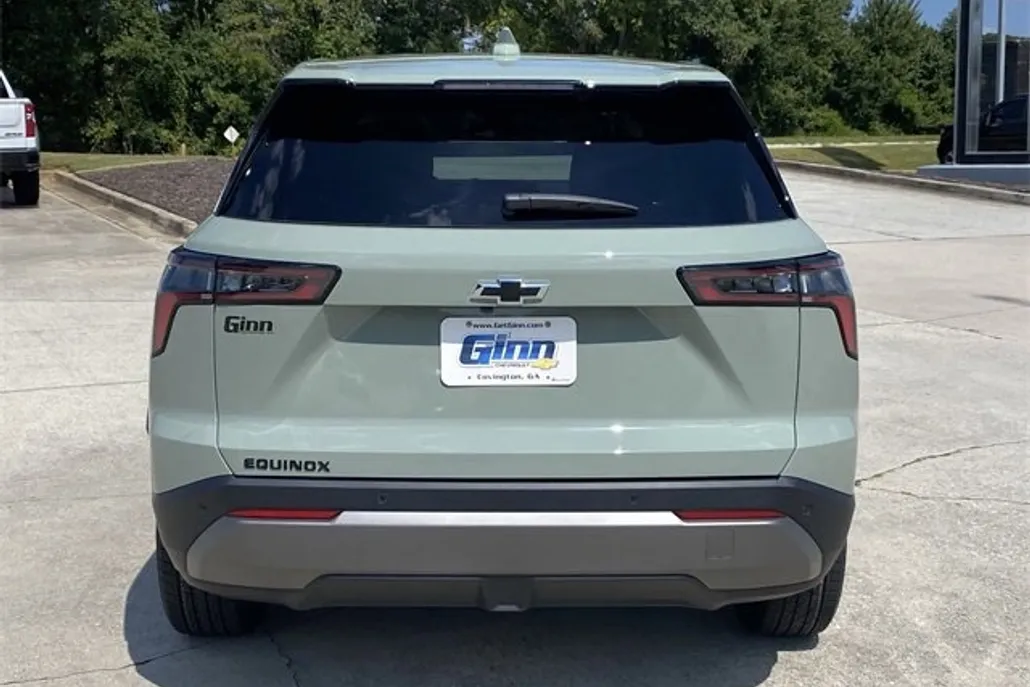2026 Chevrolet Equinox LT photo 1