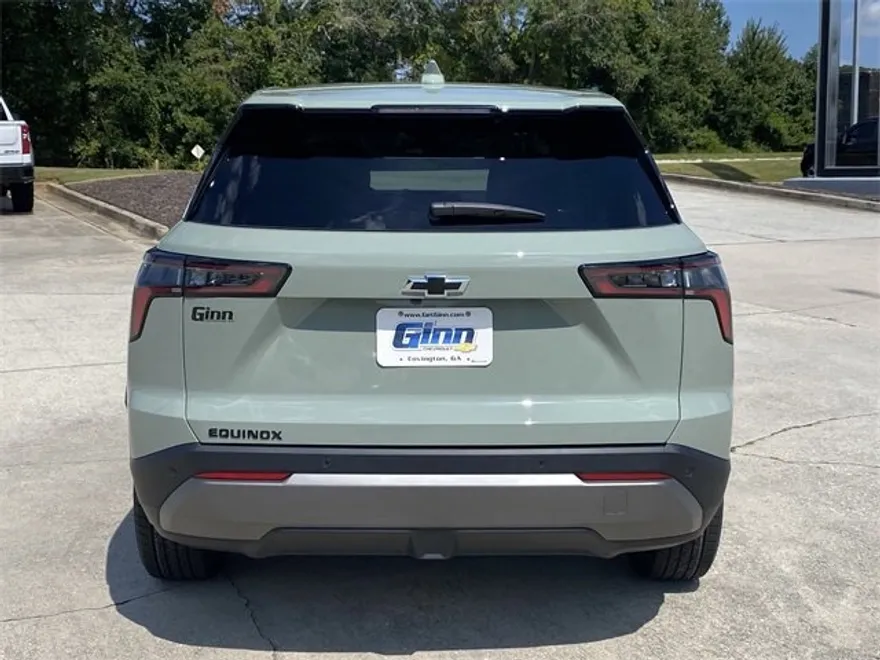 2026 Chevrolet Equinox LT photo 1
