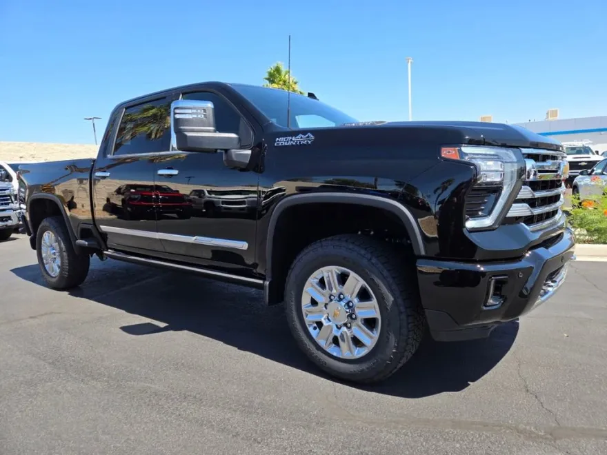 2025 Chevrolet Silverado 2500HD High Country photo 1