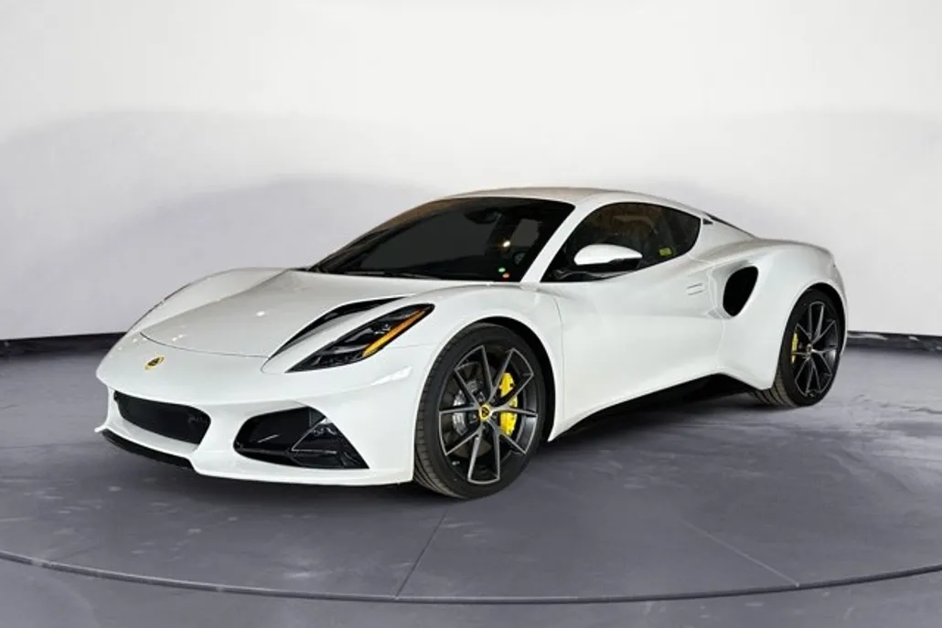 2024 Lotus Emira First Edition photo 1