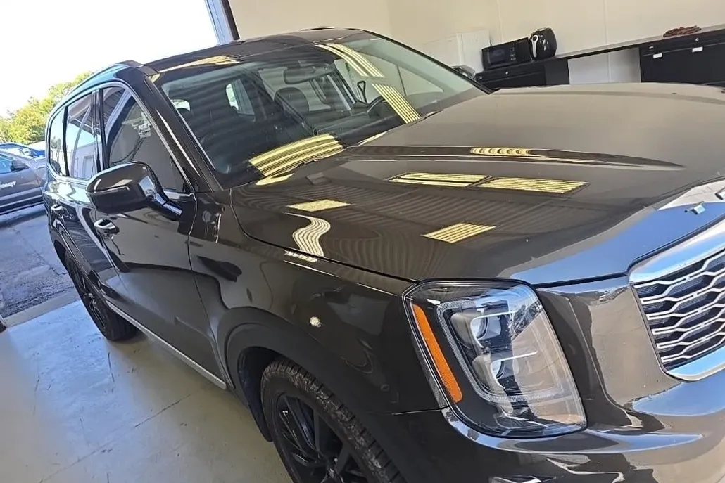2021 Kia Telluride SX photo 1
