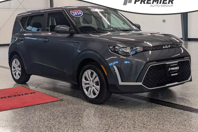 2024 Kia Soul LX S photo 1