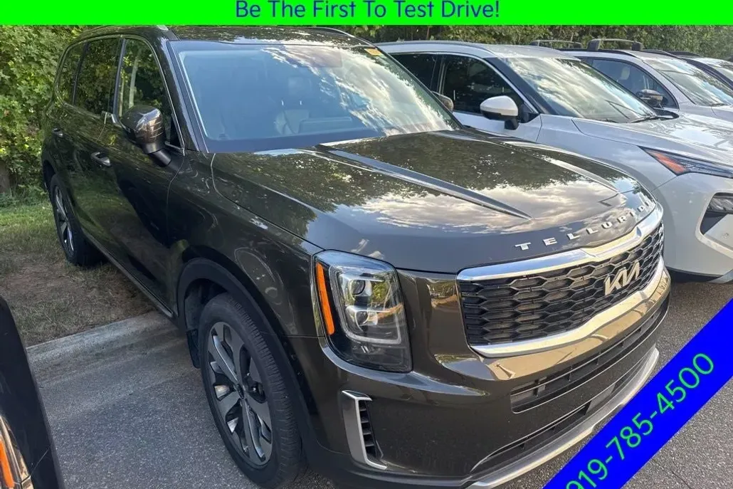 2022 Kia Telluride EX photo 1