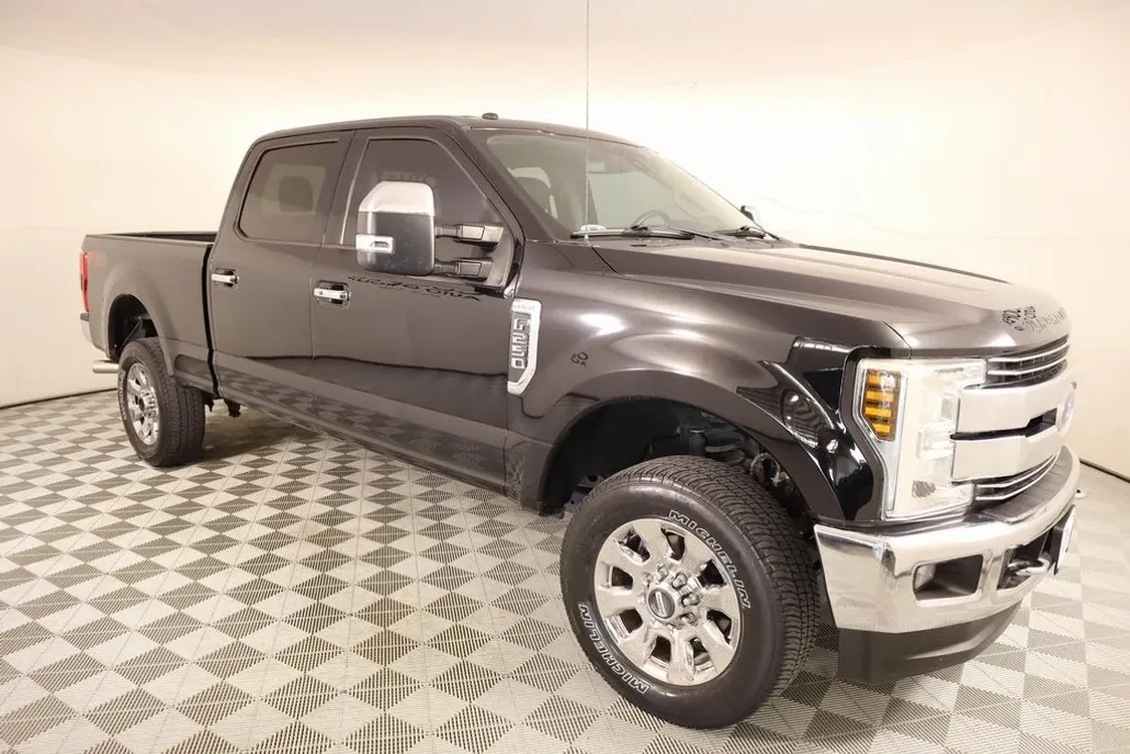 2018 Ford F-250 Lariat photo 1