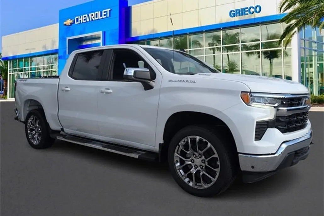 2026 Chevrolet Silverado 1500 LT photo 1