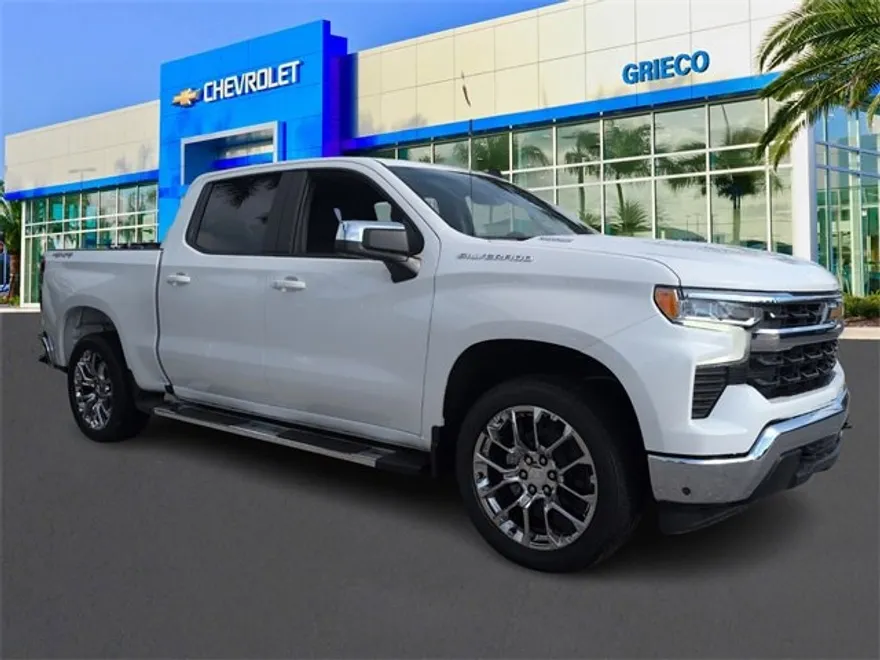 2026 Chevrolet Silverado 1500 LT photo 1