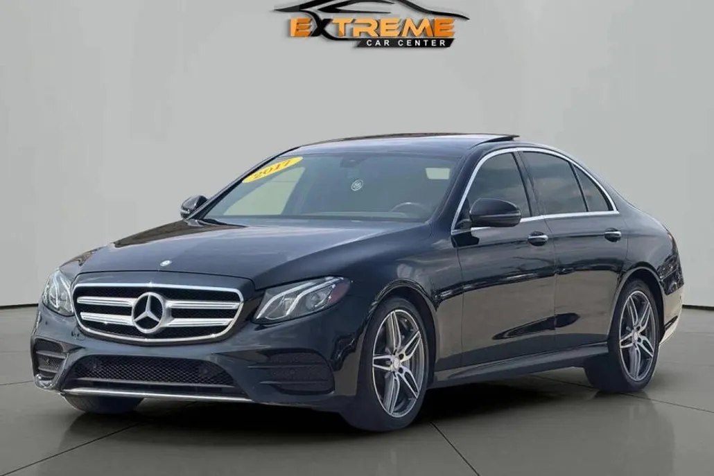 2017 Mercedes Benz E 300 4MATIC photo 1