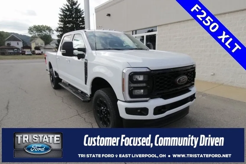 2025 Ford F-250 photo 1