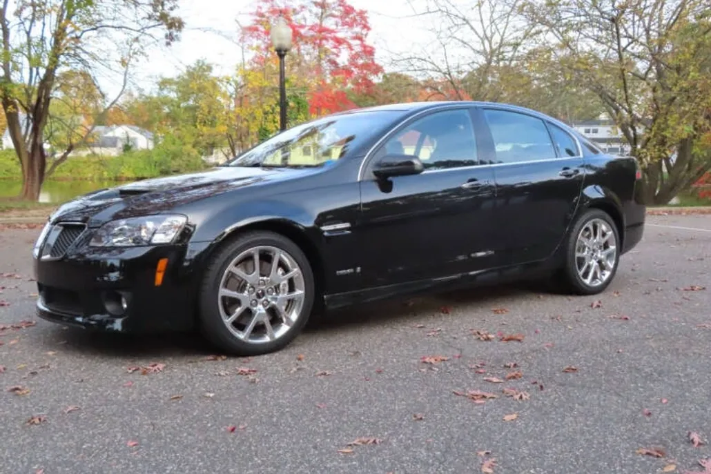 2009 Pontiac G8 GXP photo 1