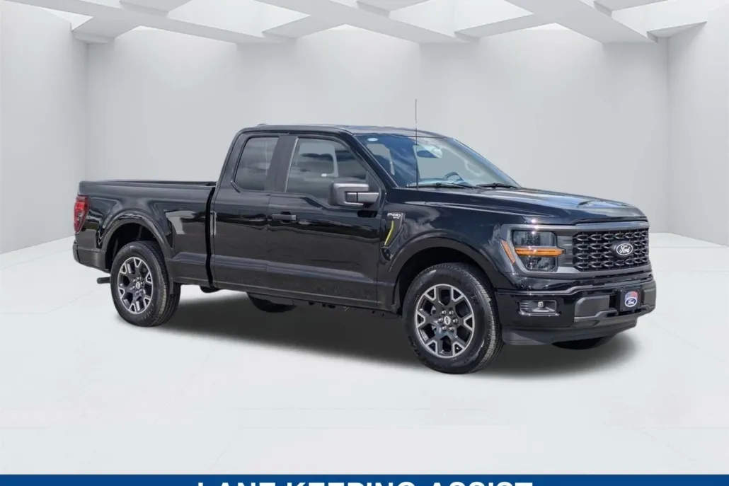 2025 Ford F-150 STX photo 1