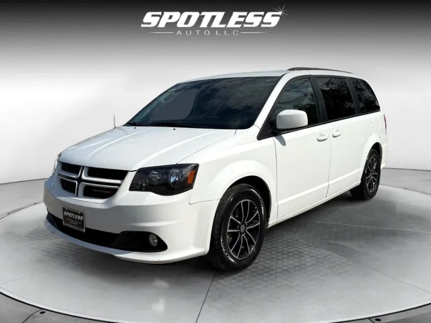 2018 Dodge Grand Caravan GT photo 1