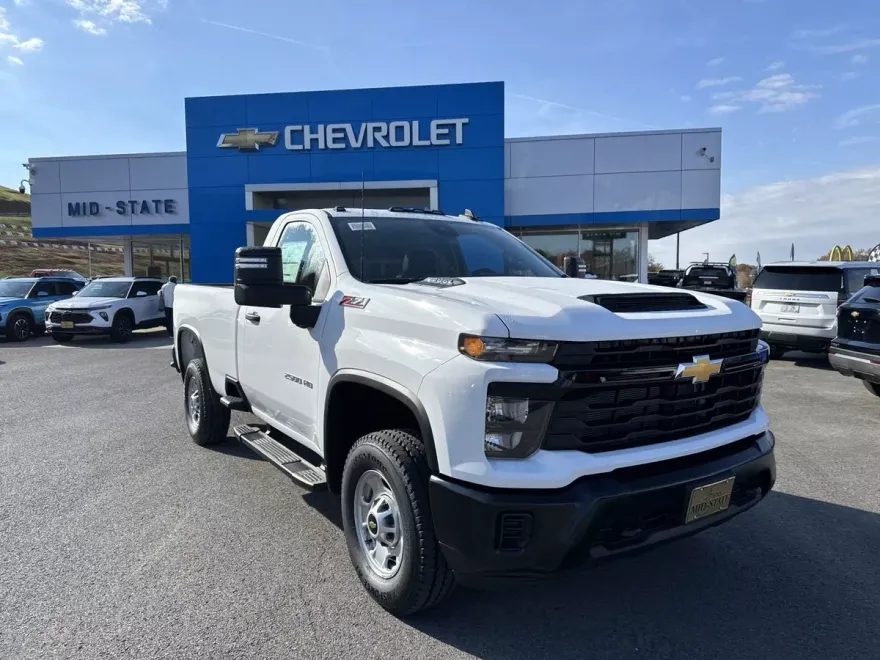 2025 Chevrolet Silverado 2500HD photo 1